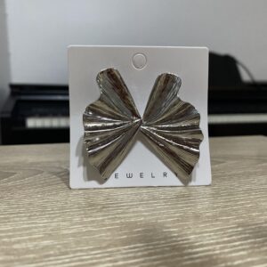 Dokulu silver küpe